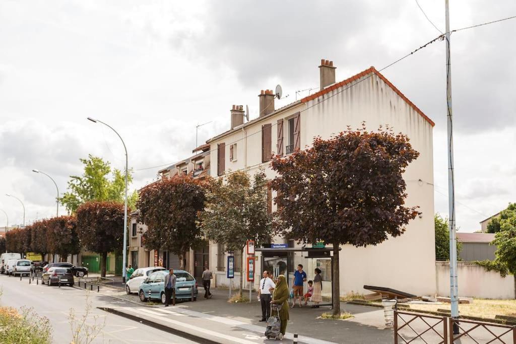 Paris Tourist Apartment, France ستينس المظهر الخارجي الصورة
